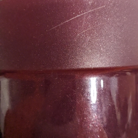 Tupperware pitcher and 2 cups, a couple of scratches in the pictures. - Picture 2 of 3